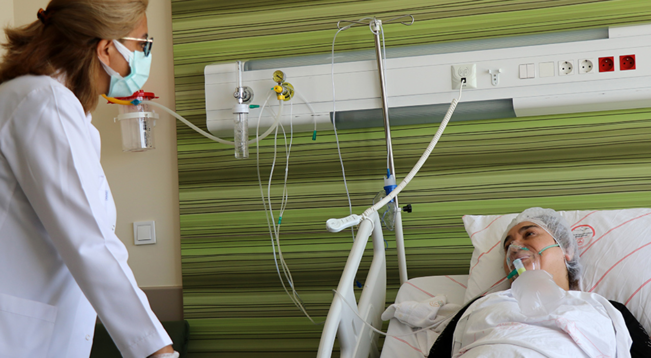 Kararsız kaldığı içi aşısını yaptırmadı! Covid-19 hastası pişmanlığını anlattı